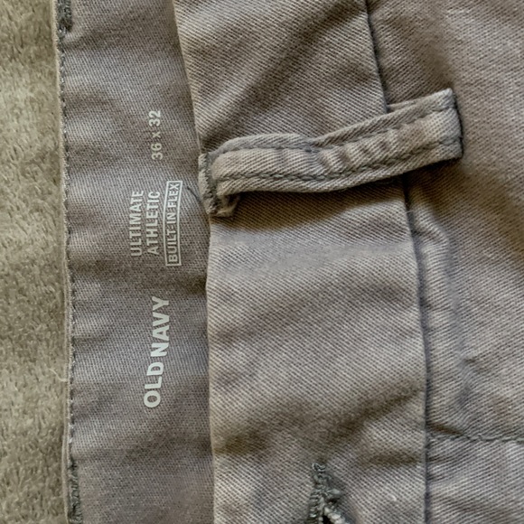 Mens Old Navy gray pants. - Picture 1 of 4